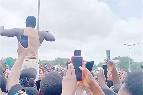 Benue Killings: Angry Youths Rebuff Deputy Gov, CP, End Protest After VeryDarkMan’s Intervention