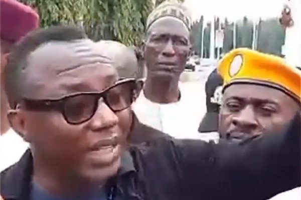 BREAKING: Retired Police Officers Protest Under Rain At N’Assembly Gate